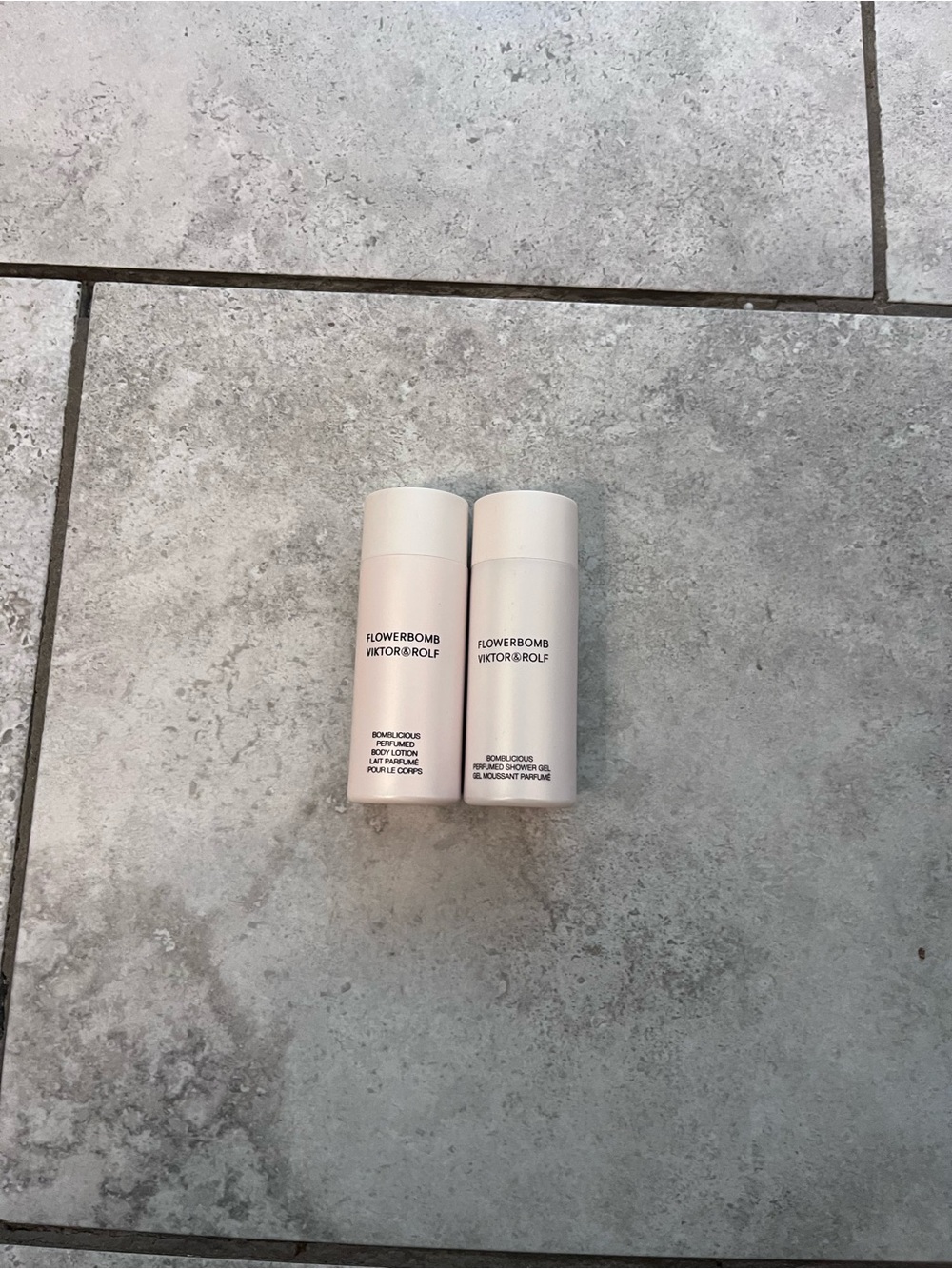 Viktor & Rolf Flowerbomb Travel Spray Duo - White Bottles